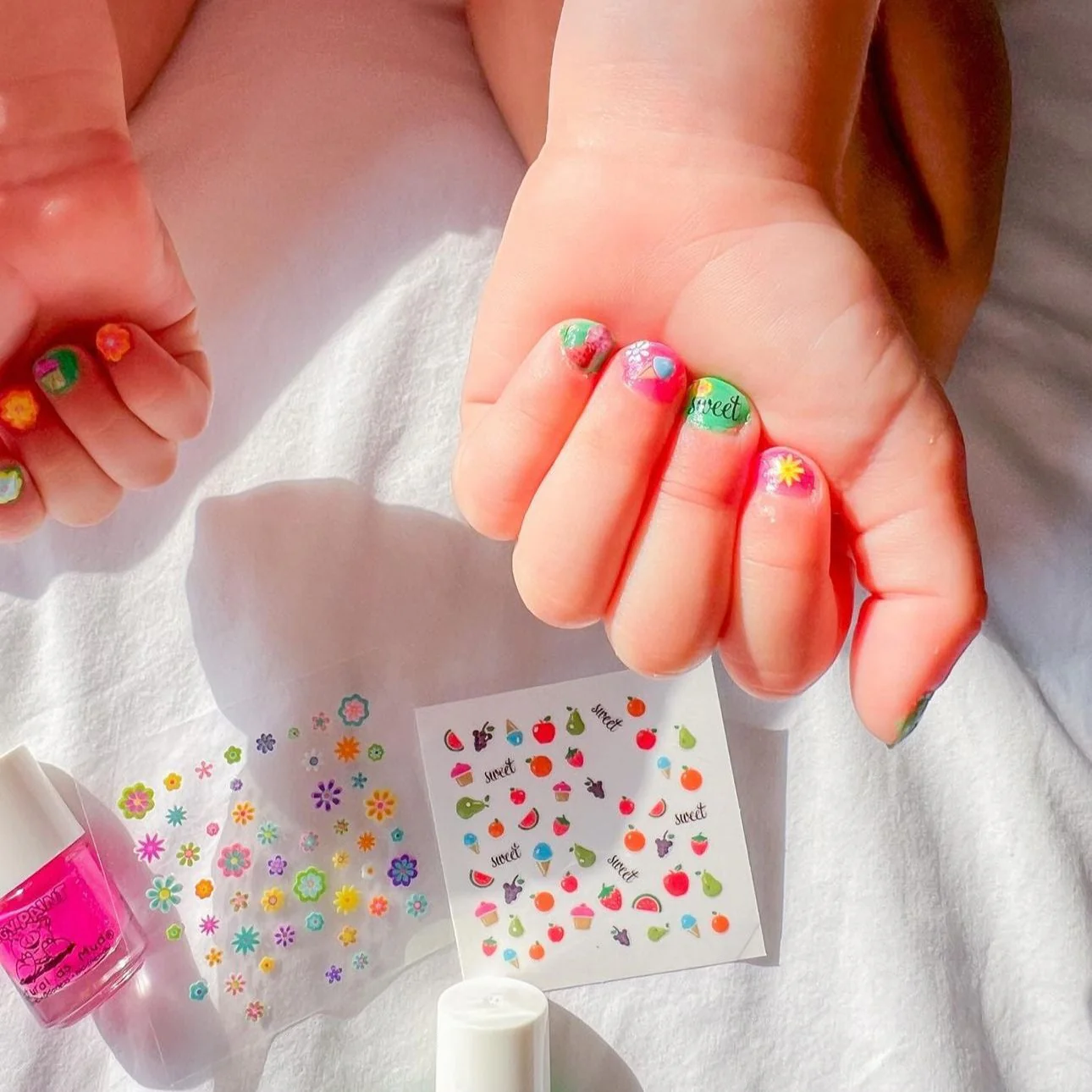 Nail Art - Flower by Piggy Paint - Image 3