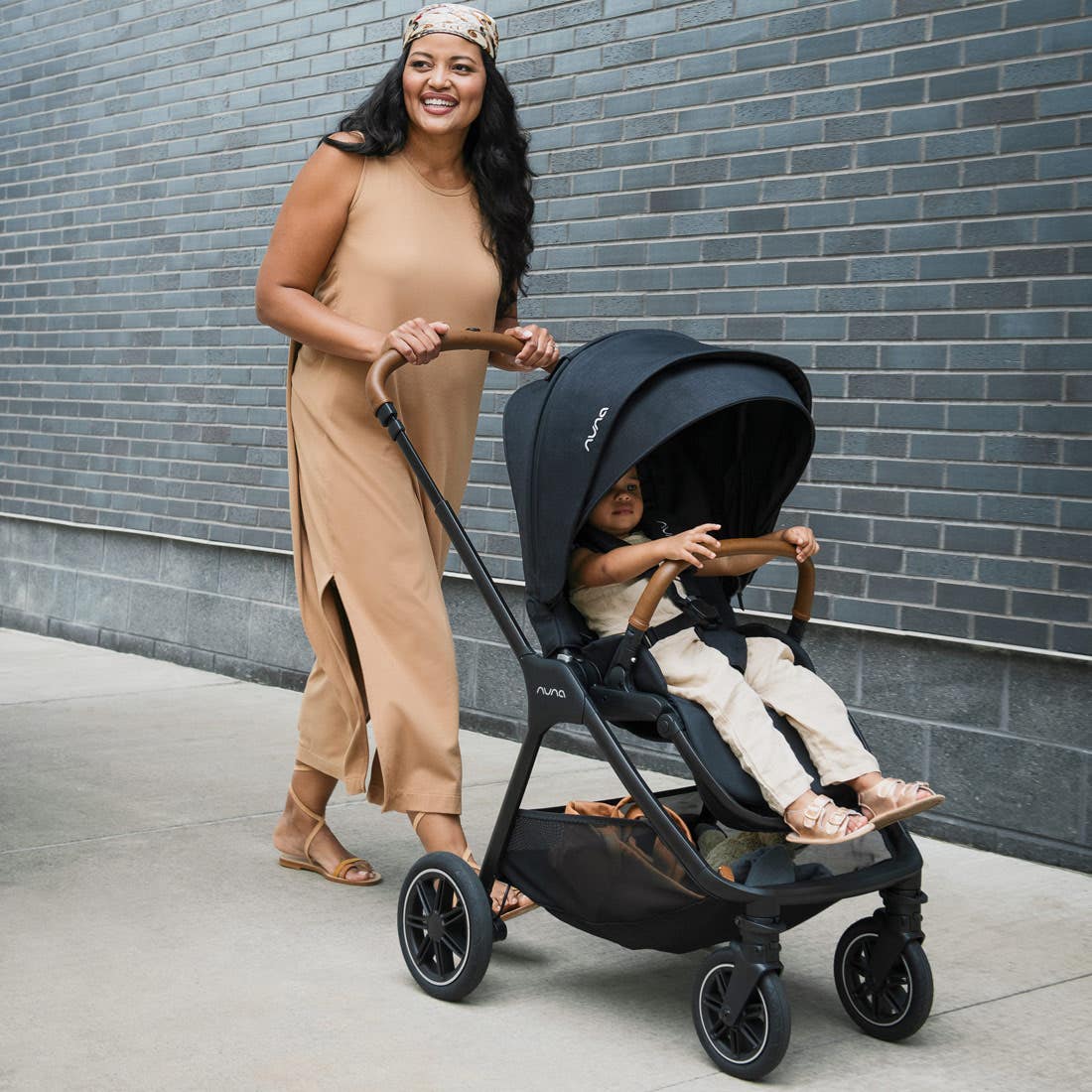 TRIV Next Stroller with Magnetic Buckle by Nuna - Image 2