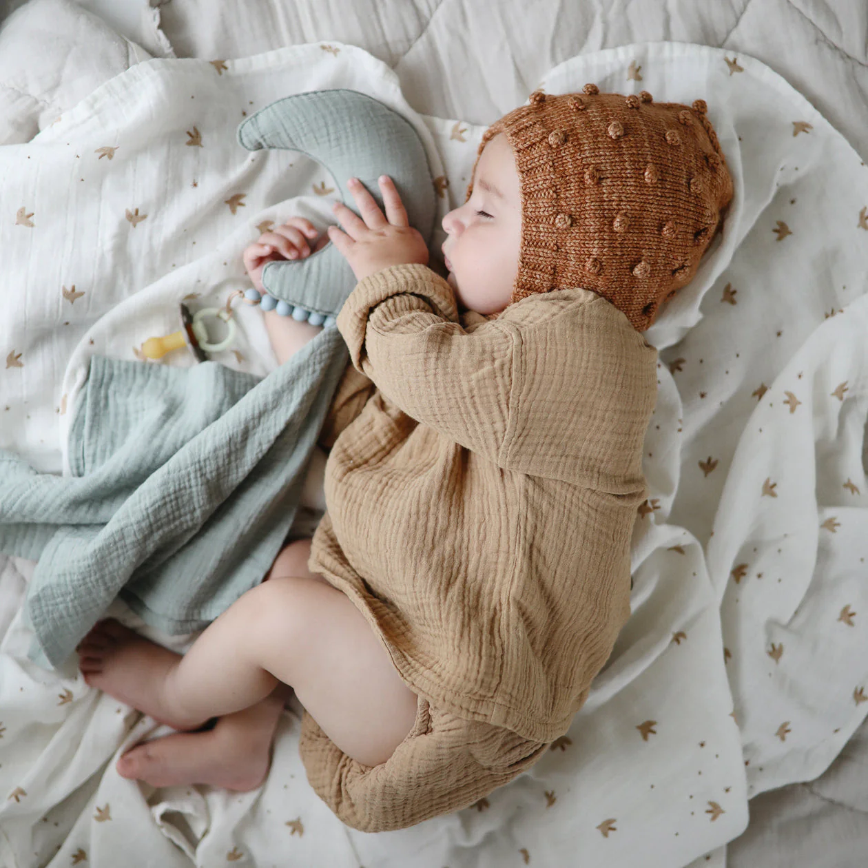 Organic Muslin Swaddle - Sparrow by Mushie & Co - Image 2
