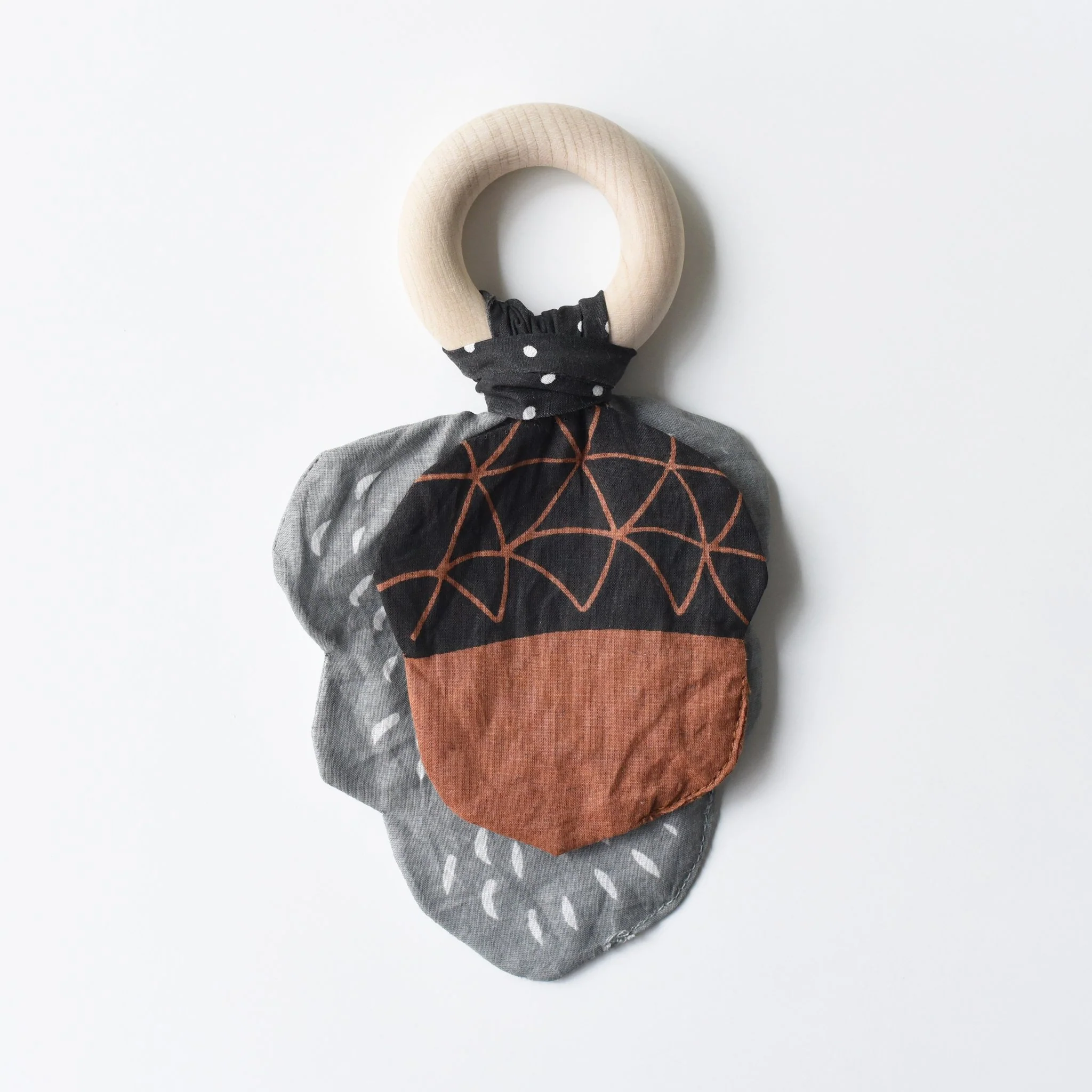 Organic Crinkle Teether - Acorn by Wee Gallery - Image 2