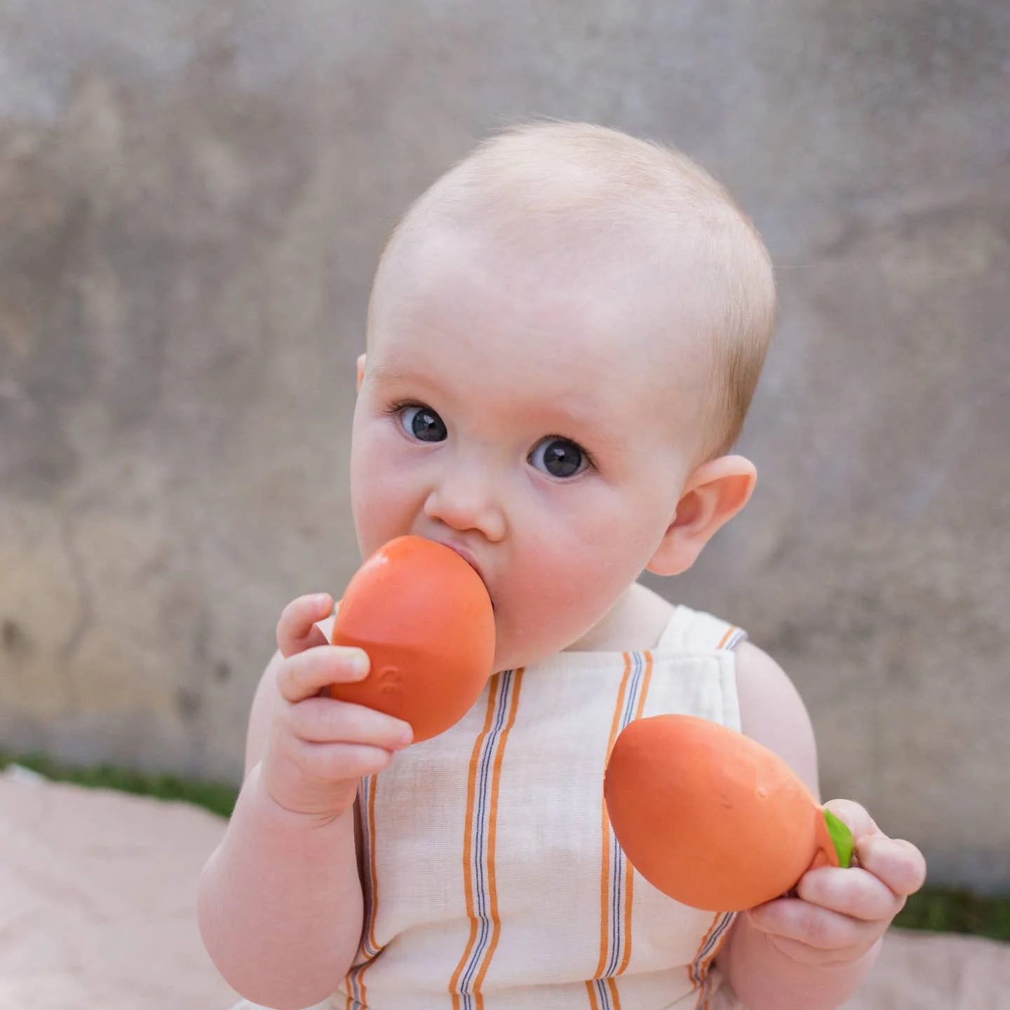 Palm the Peach Fruit Teether by Oli & Carol - Image 2