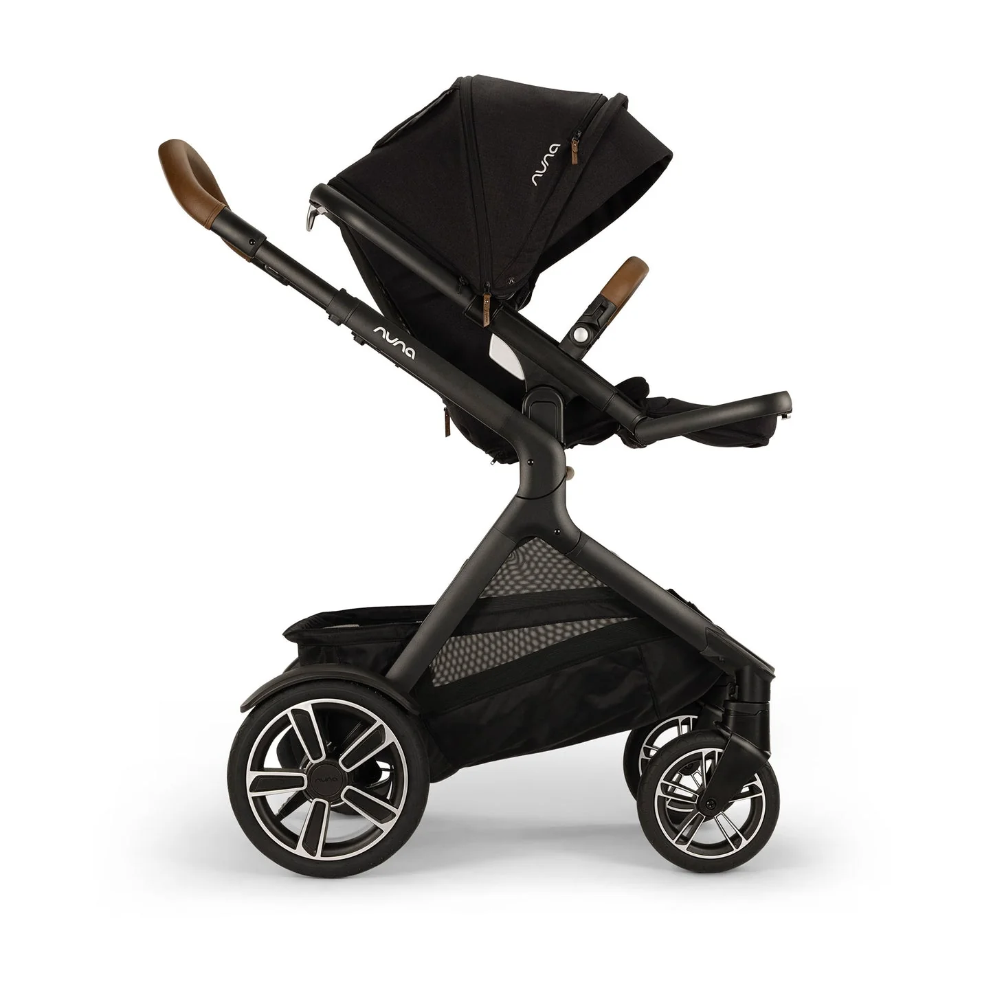 PIPA urbn + DEMI Next Travel System by Nuna - Image 14