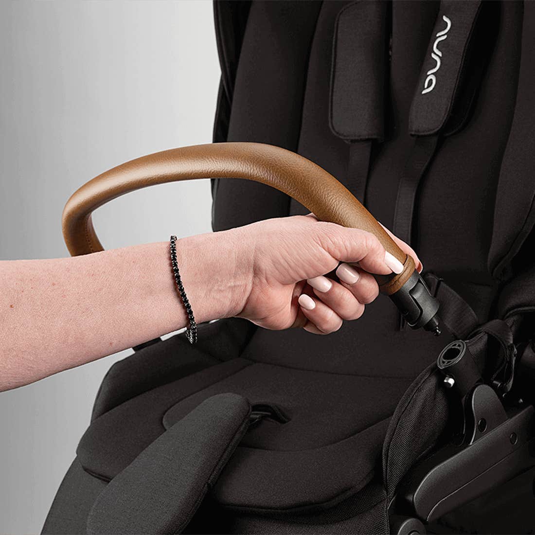 PIPA urbn + Swiv Travel System by Nuna - Image 7