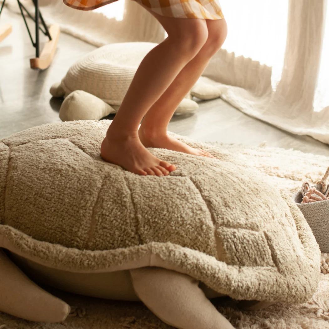 Pouf Mrs. Turtle by Lorena Canals - Image 4