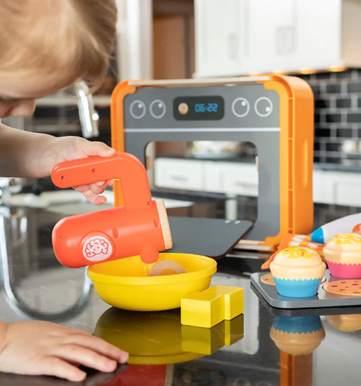Pretendables Bakery Set by Fat Brain Toys - Image 3