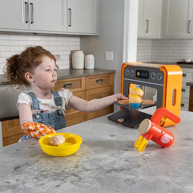 Pretendables Bakery Set by Fat Brain Toys - Image 7