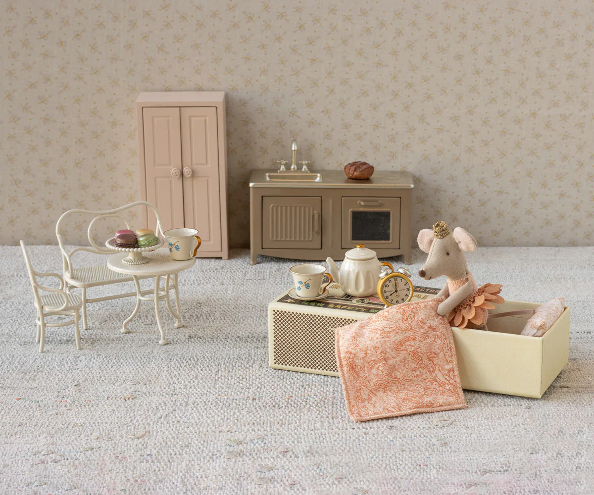 Princess Mouse, Little Sister in Matchbox - Coral Outfit by Maileg - Image 2