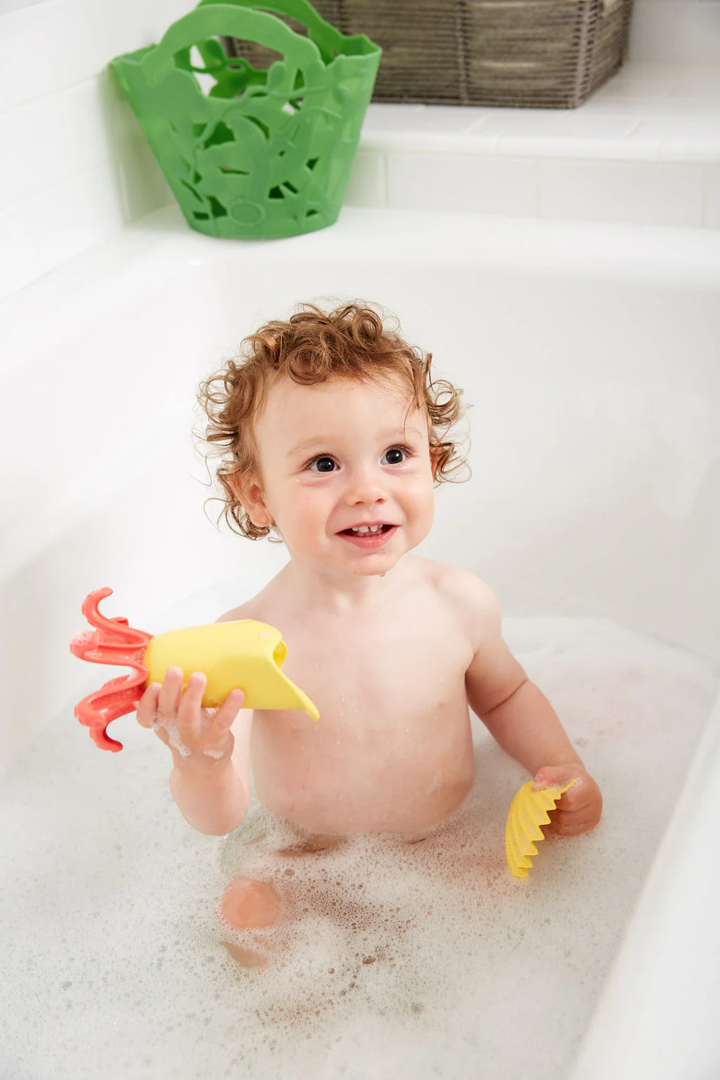 Recycled Tide Pool Bath Set - Green by Green Toys - Image 5