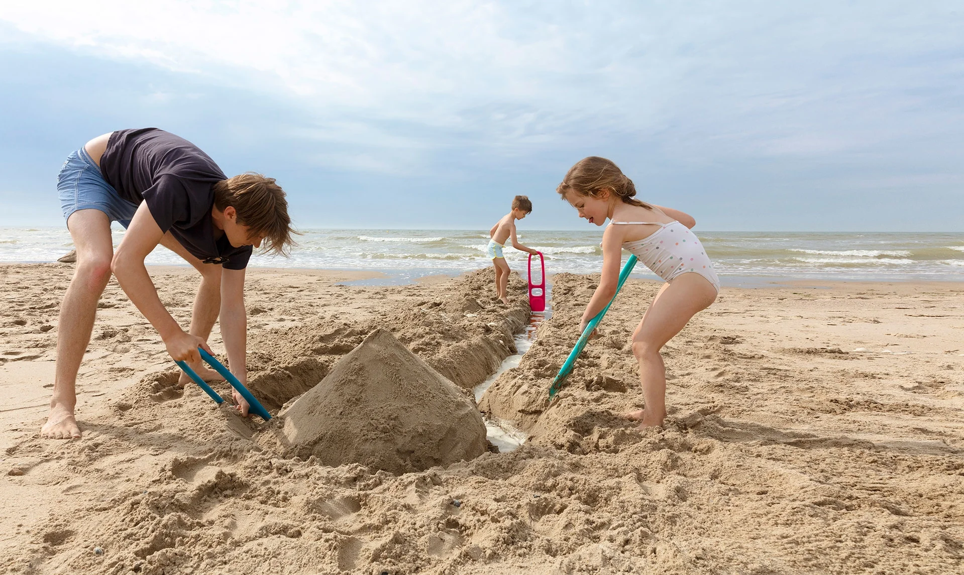 Scoppi Sand Shovel - Vintage Lagoon by Quut Toys - Image 4