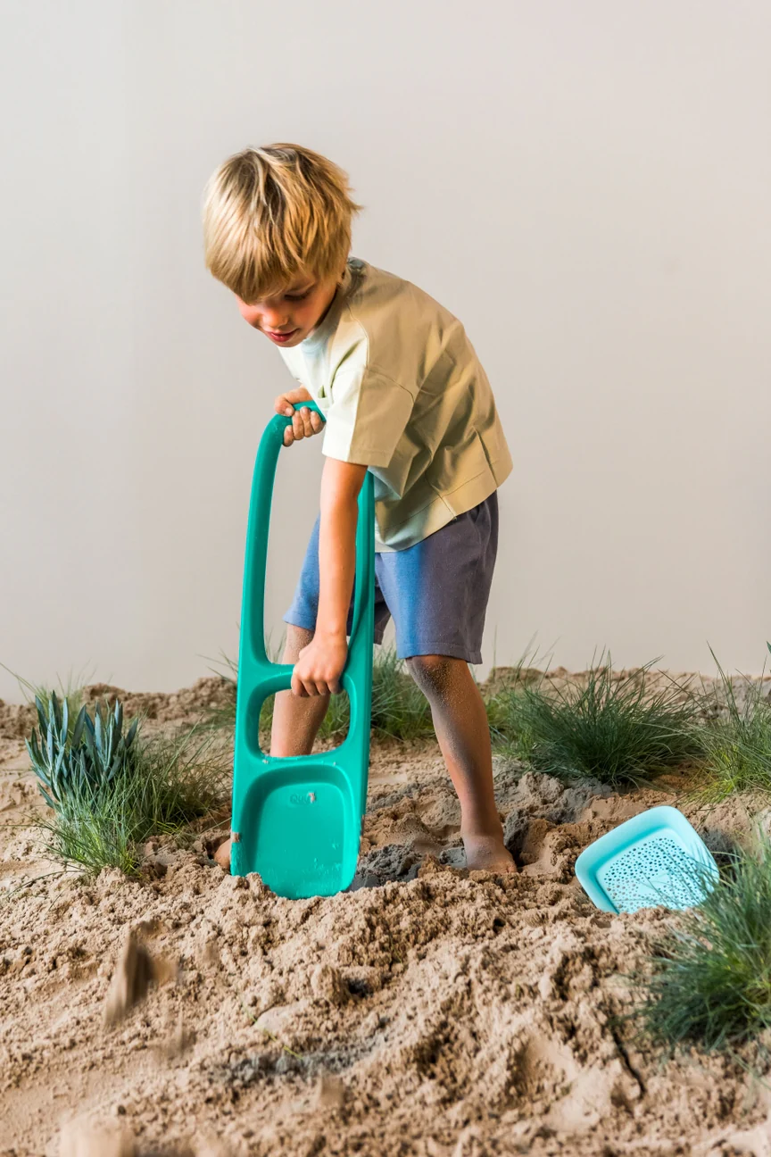 Scoppi Sand Shovel - Vintage Lagoon by Quut Toys - Image 5