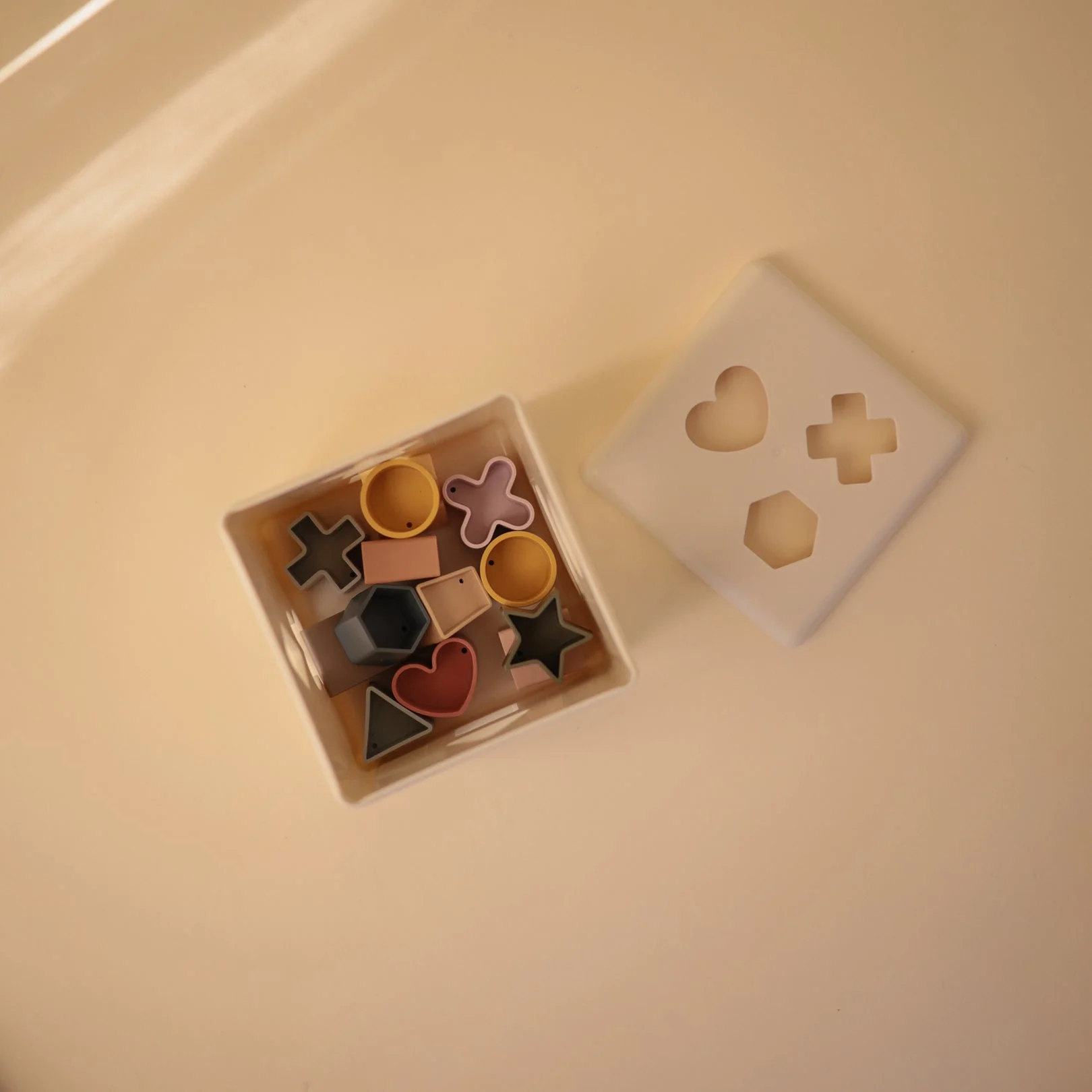 Shape Sorting Box by Mushie & Co - Image 3