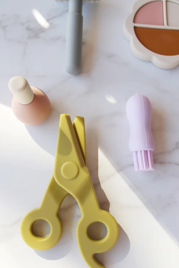 Silicone Hair and Makeup Playset by Marlowe & Co - Image 12