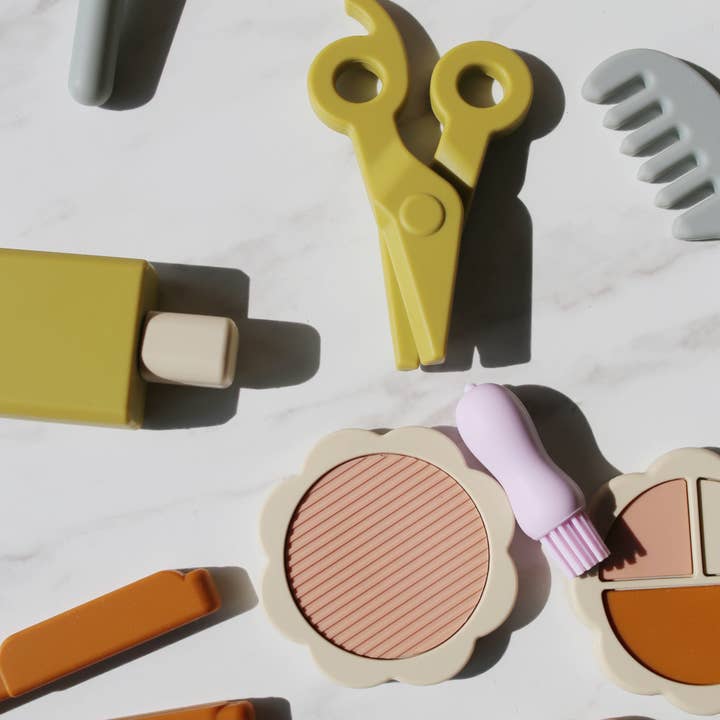 Silicone Hair and Makeup Playset by Marlowe & Co - Image 2
