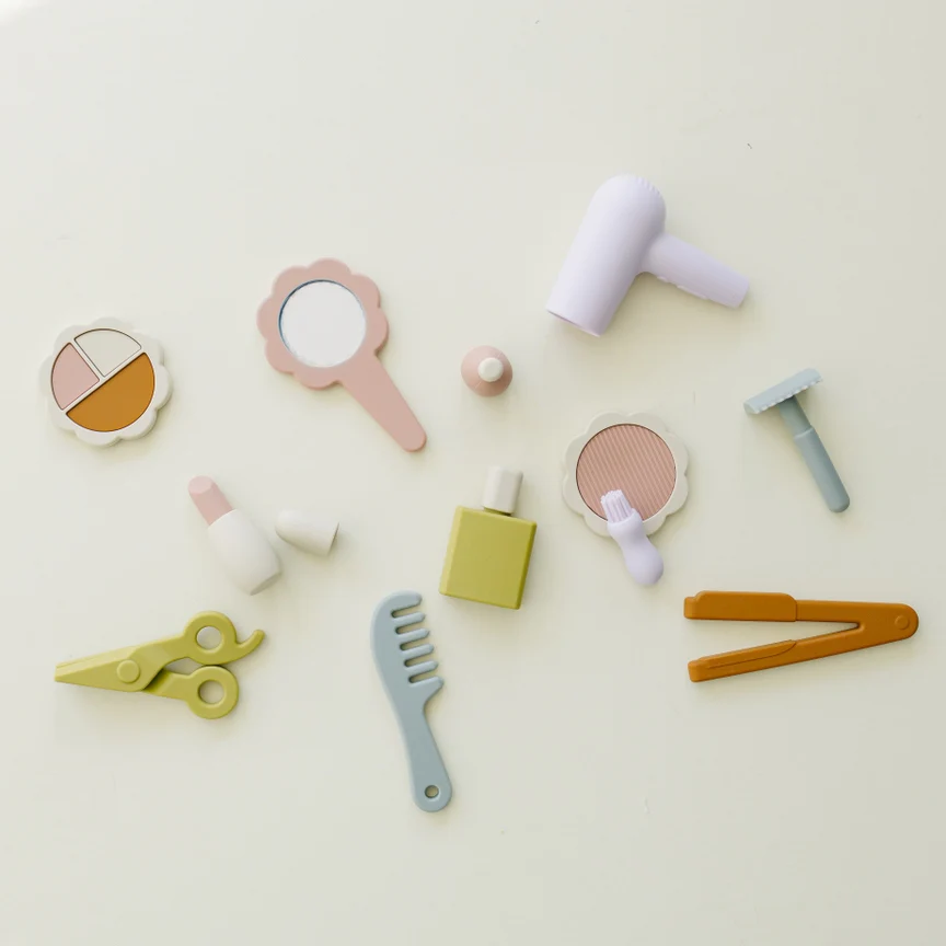 Silicone Hair and Makeup Playset by Marlowe & Co - Image 5