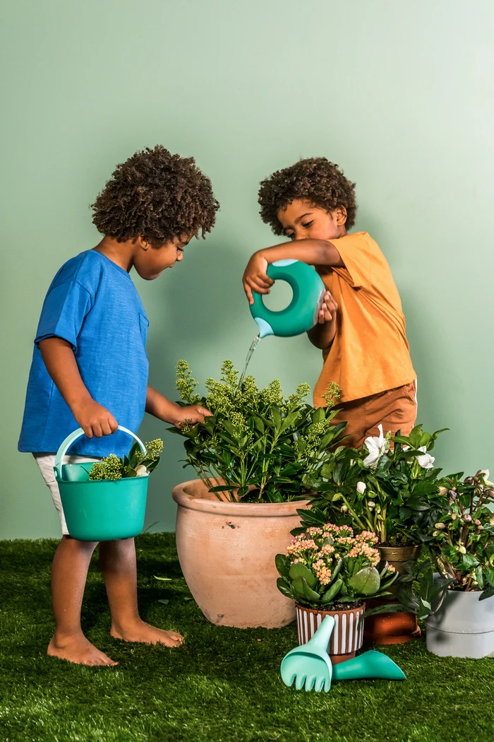Small Cana Watering Can - Garden Green by Quut Toys - Image 2