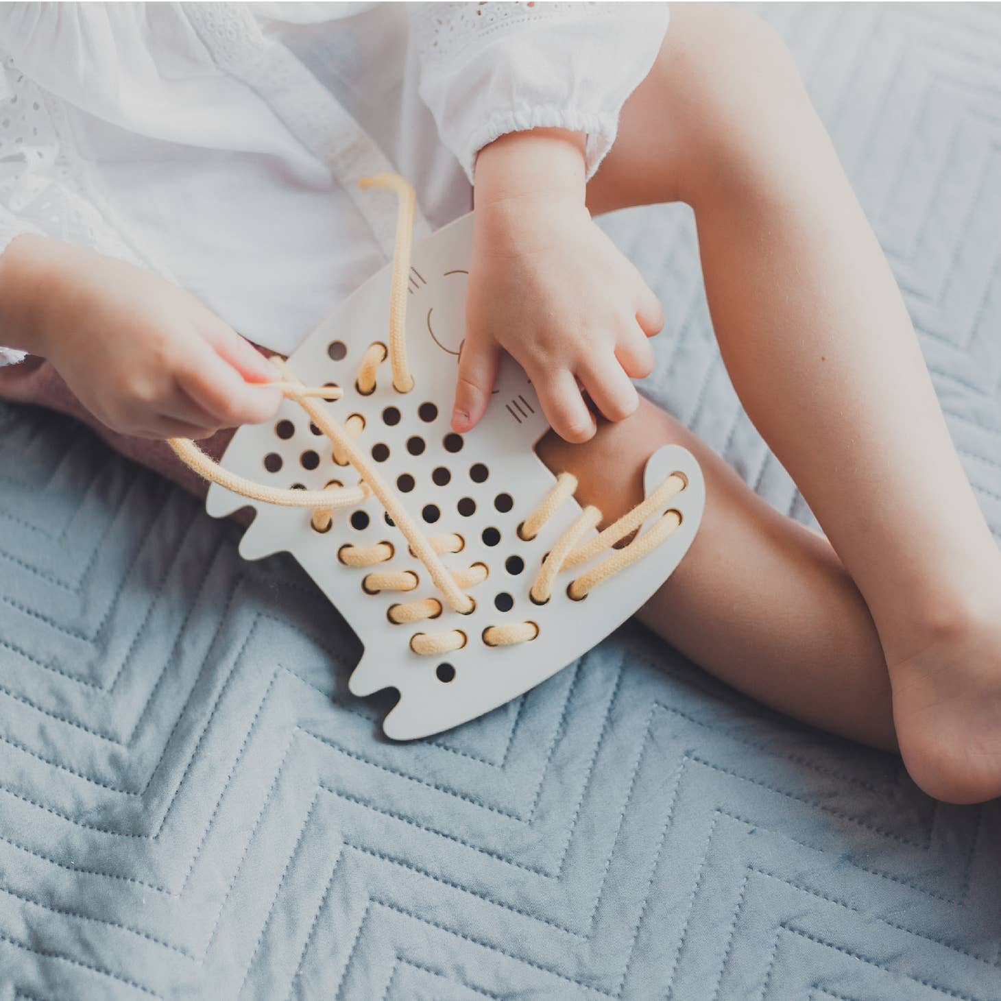 Sophie The Cat - Wooden Lacing Toy by Milin - Image 2