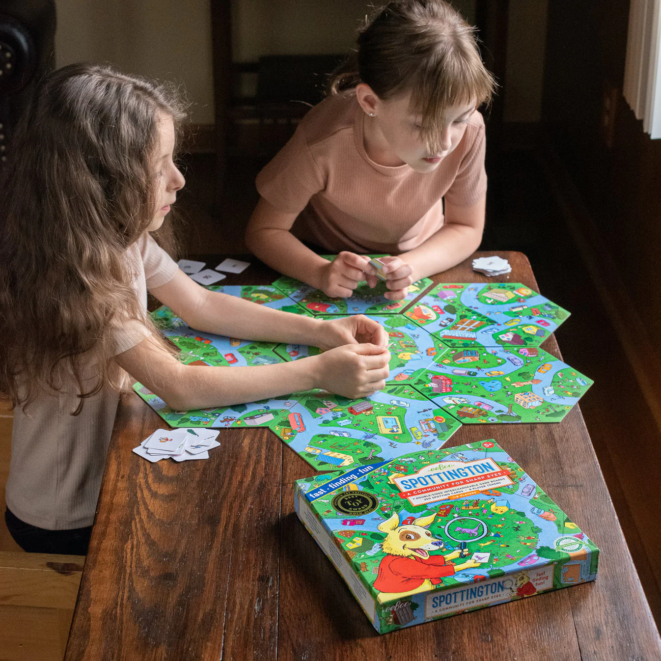 Spottington Board Game by Eeboo - Image 3