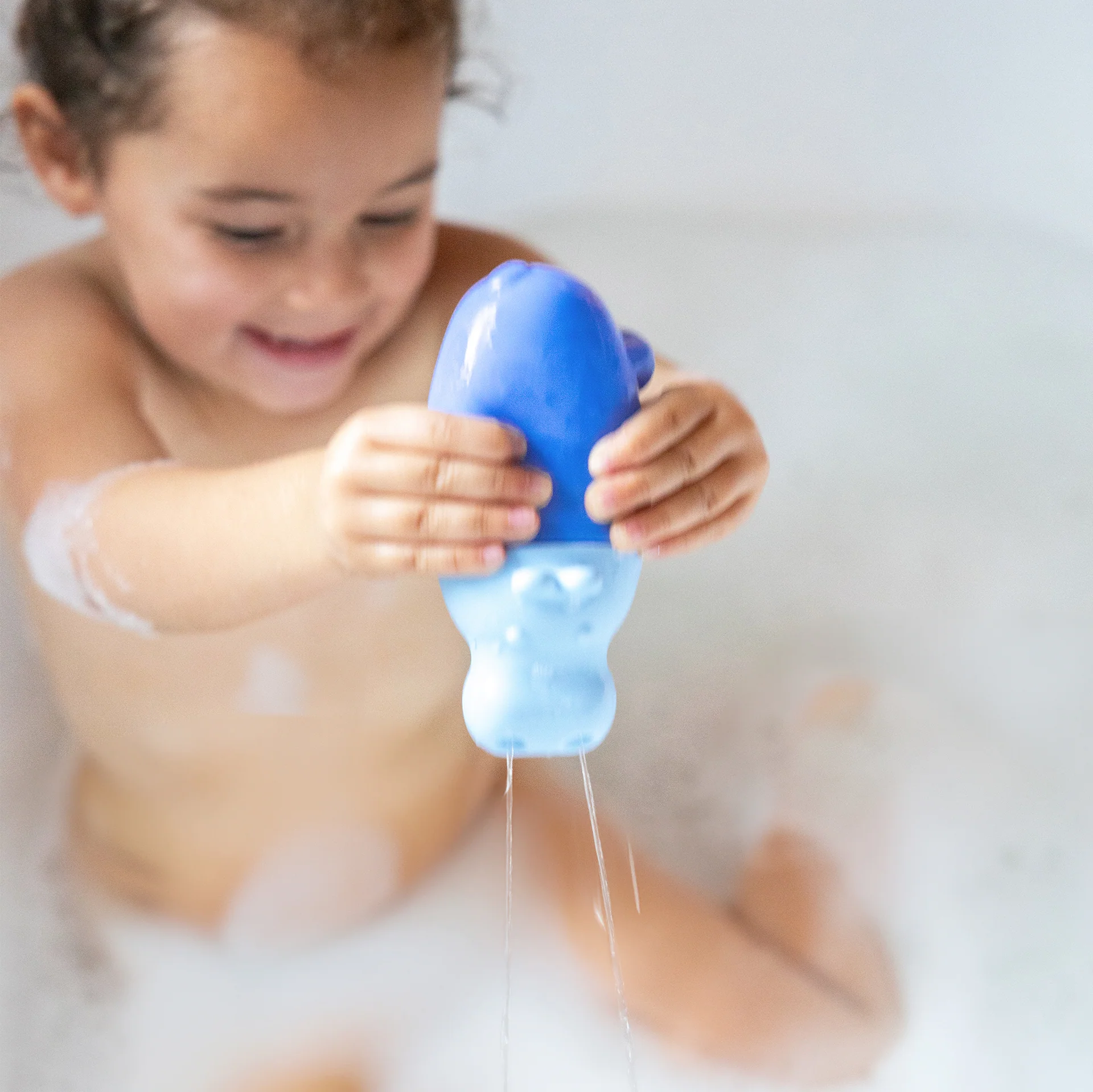 Squeezi Bath Toy - Hippo by Quut Toys - Image 2