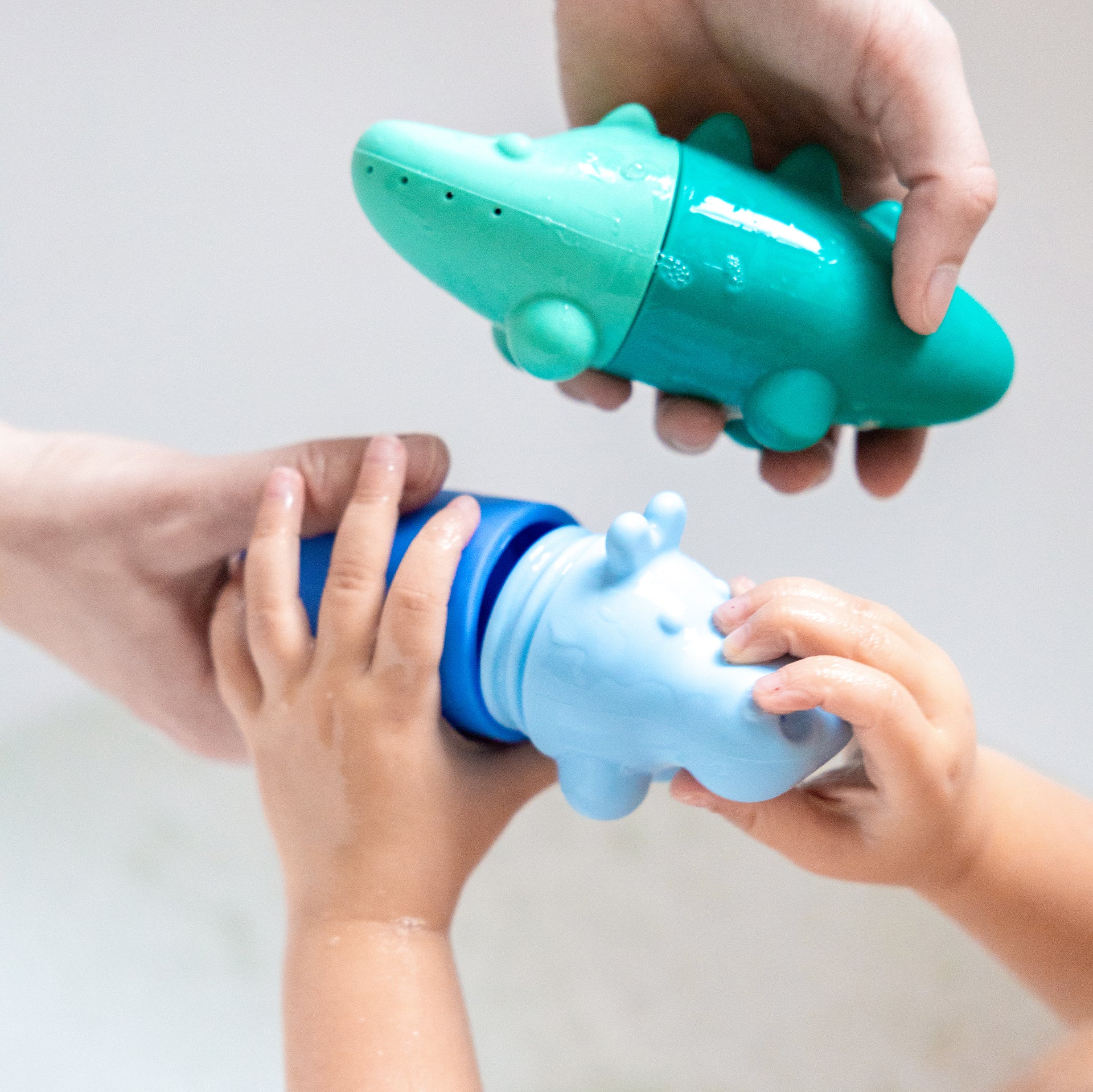 Squeezi Bath Toy - Hippo by Quut Toys - Image 4