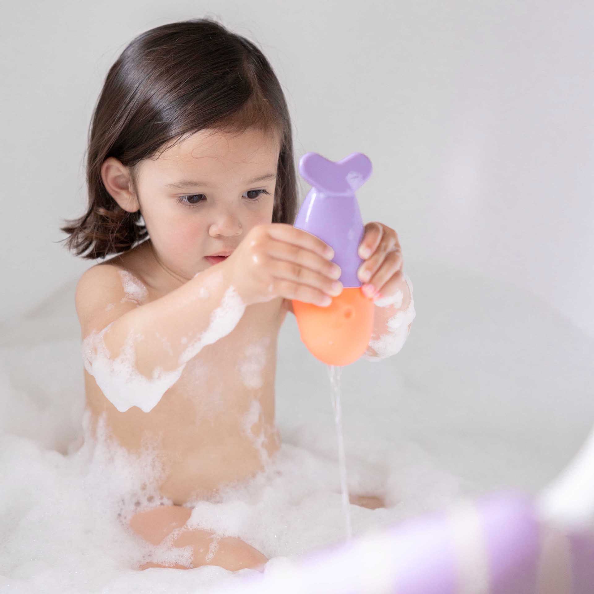 Squeezi Bath Toy - Whale by Quut Toys - Image 3