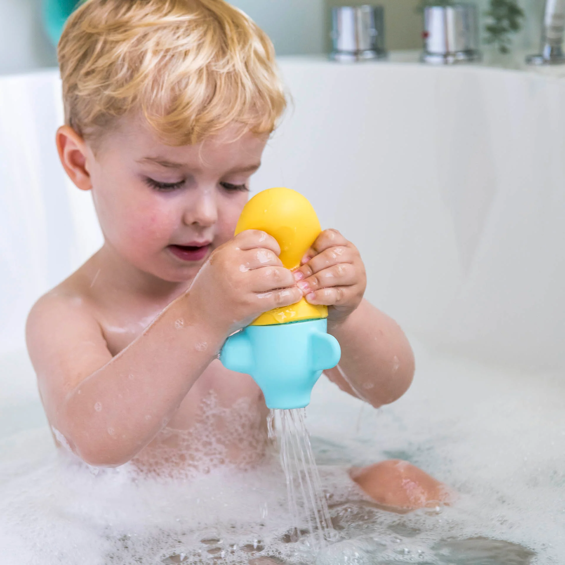 Squeezi Bath Toy - Submarine by Quut Toys - Image 2
