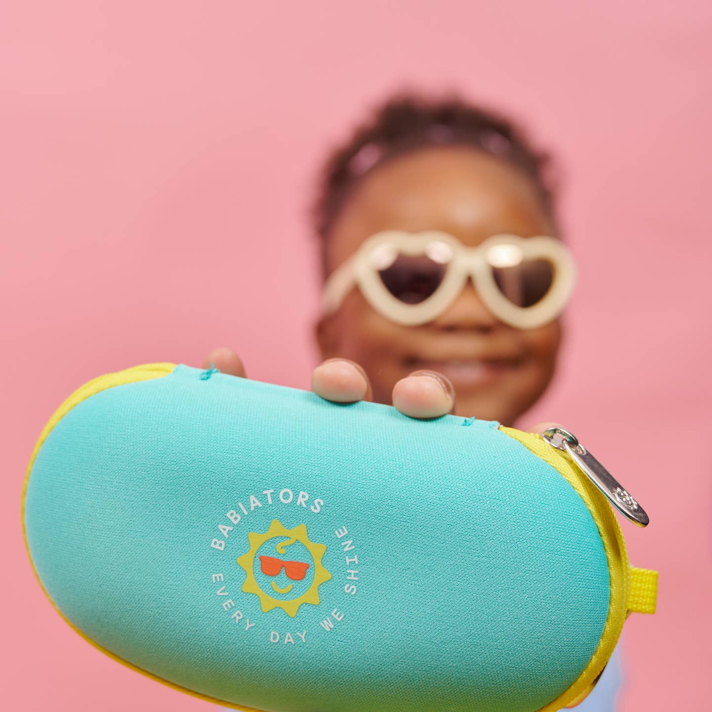 Sunny Daze Travel Case by Babiators - Image 3