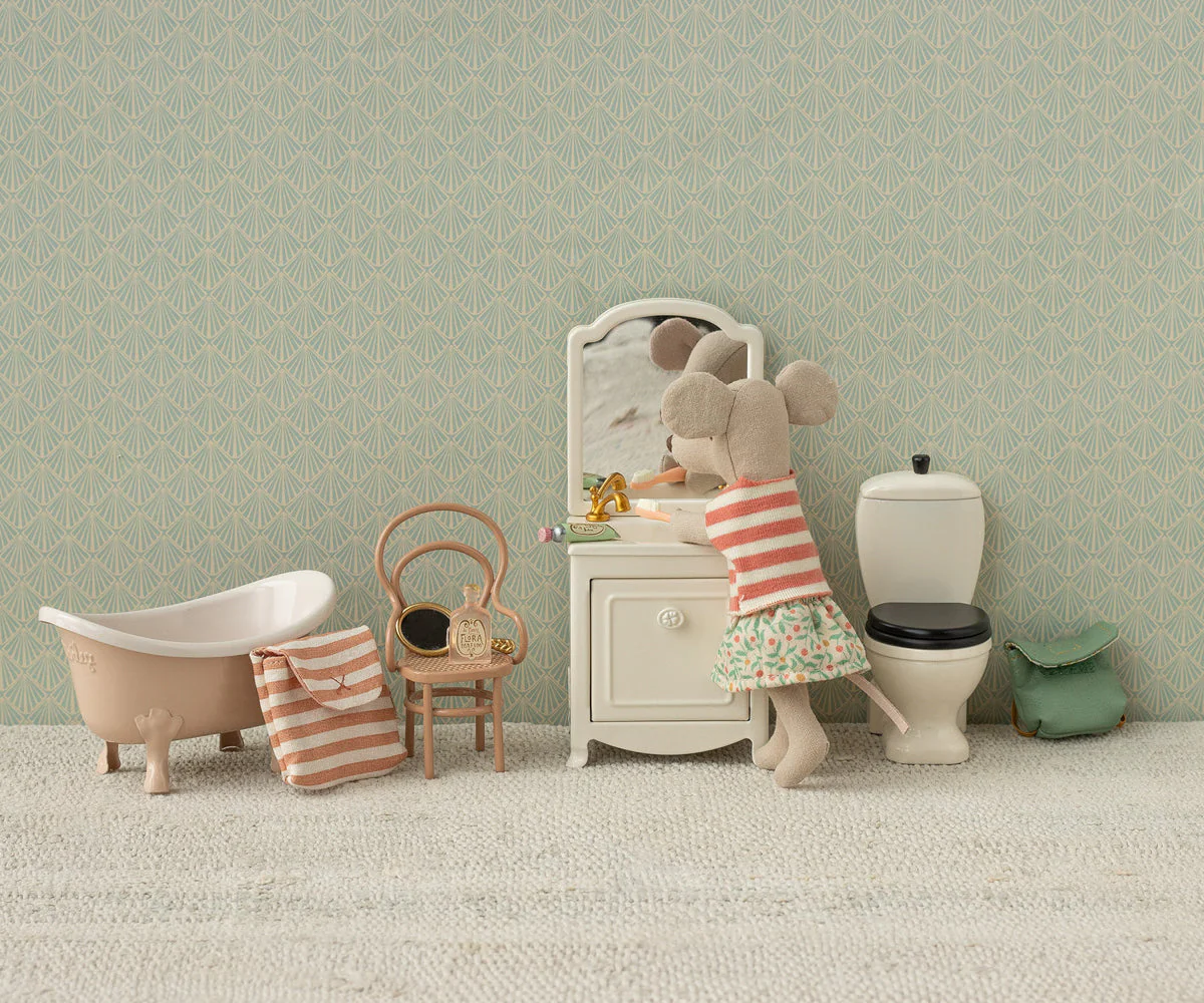 Tricycle Mouse, Big Sister - Green by Maileg - Image 2