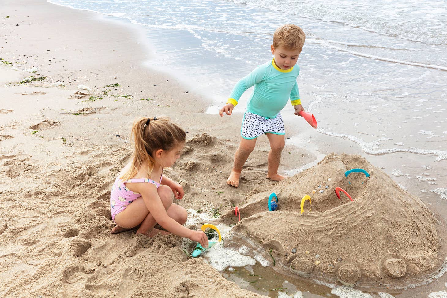Triplet Beach Set by Quut Toys - Image 7