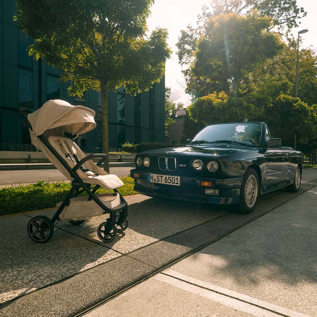 TRVL LX with Carry Bag by Nuna - Image 2