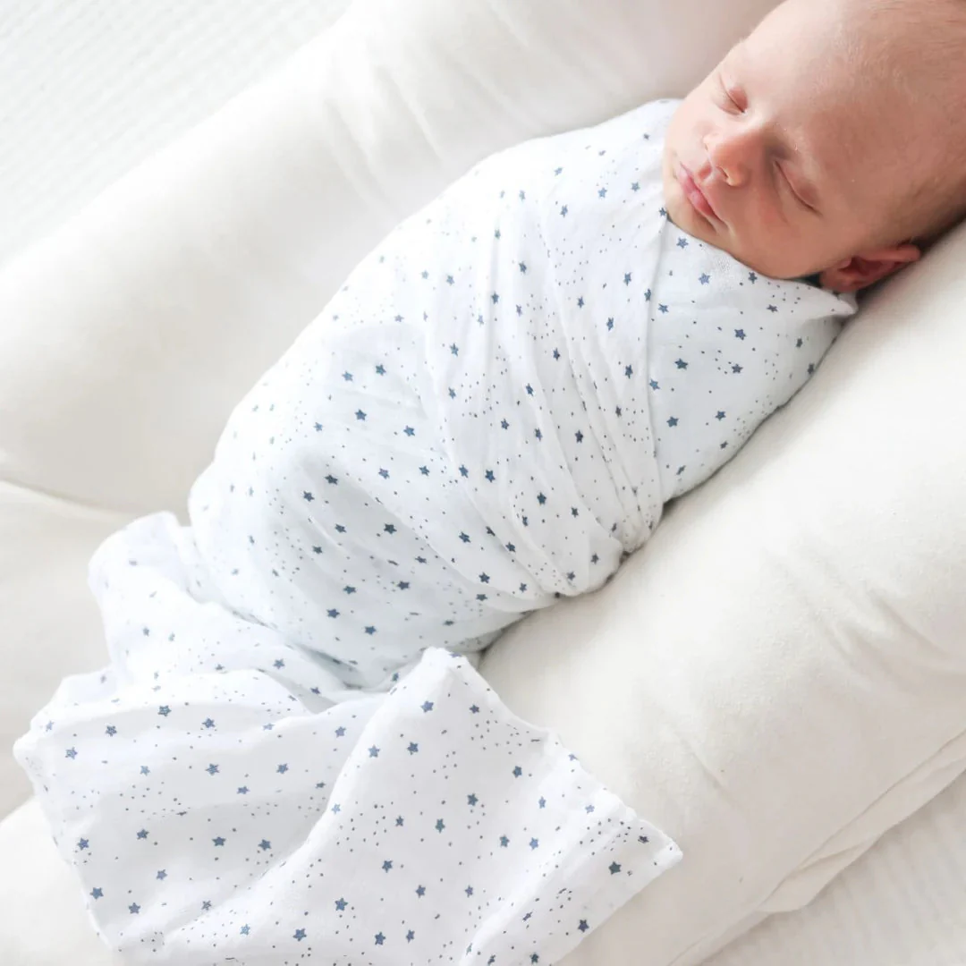 Two Pack Cotton Muslin Swaddles - Puppy Dog & Stars by Lulujo - Image 3