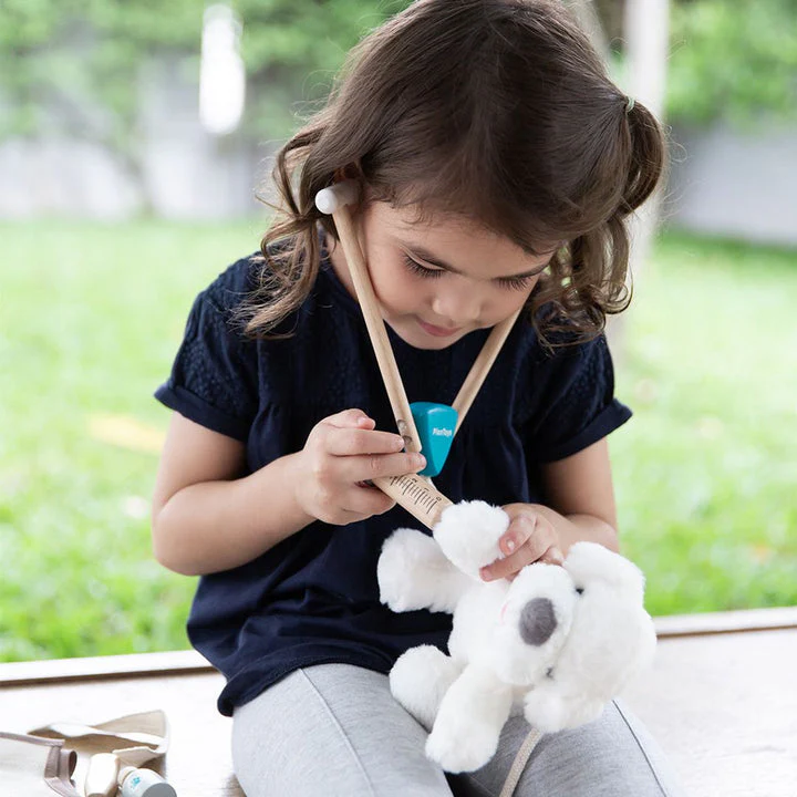 Vet Set by Plan Toys - Image 10