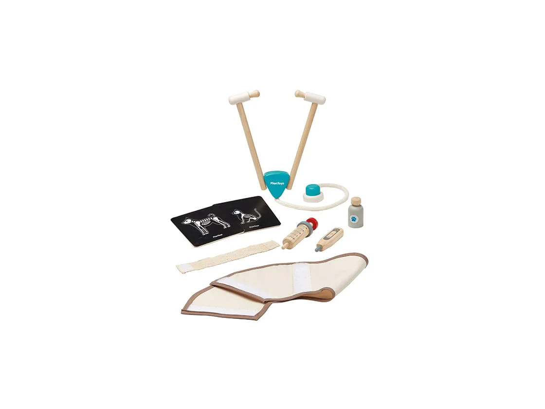 Vet Set by Plan Toys - Image 4