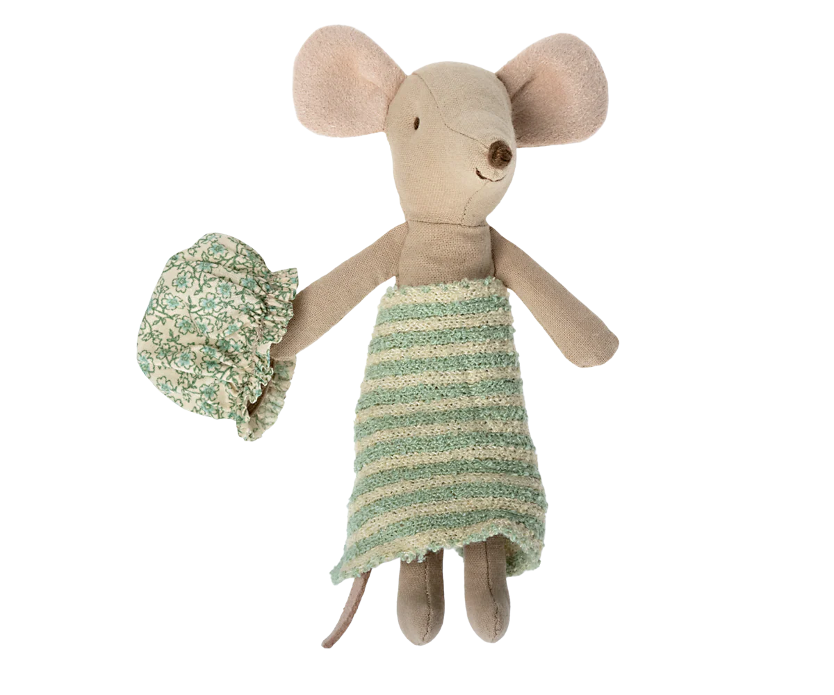 Wellness Mouse, Big Sister - Mint by Maileg - Image 4