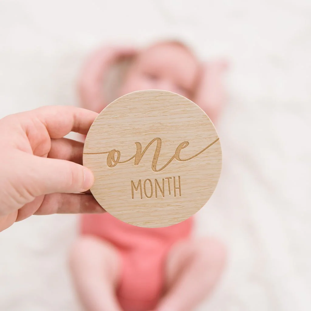 Wooden Reversible Milestone Photo Props by Pearhead - Image 4